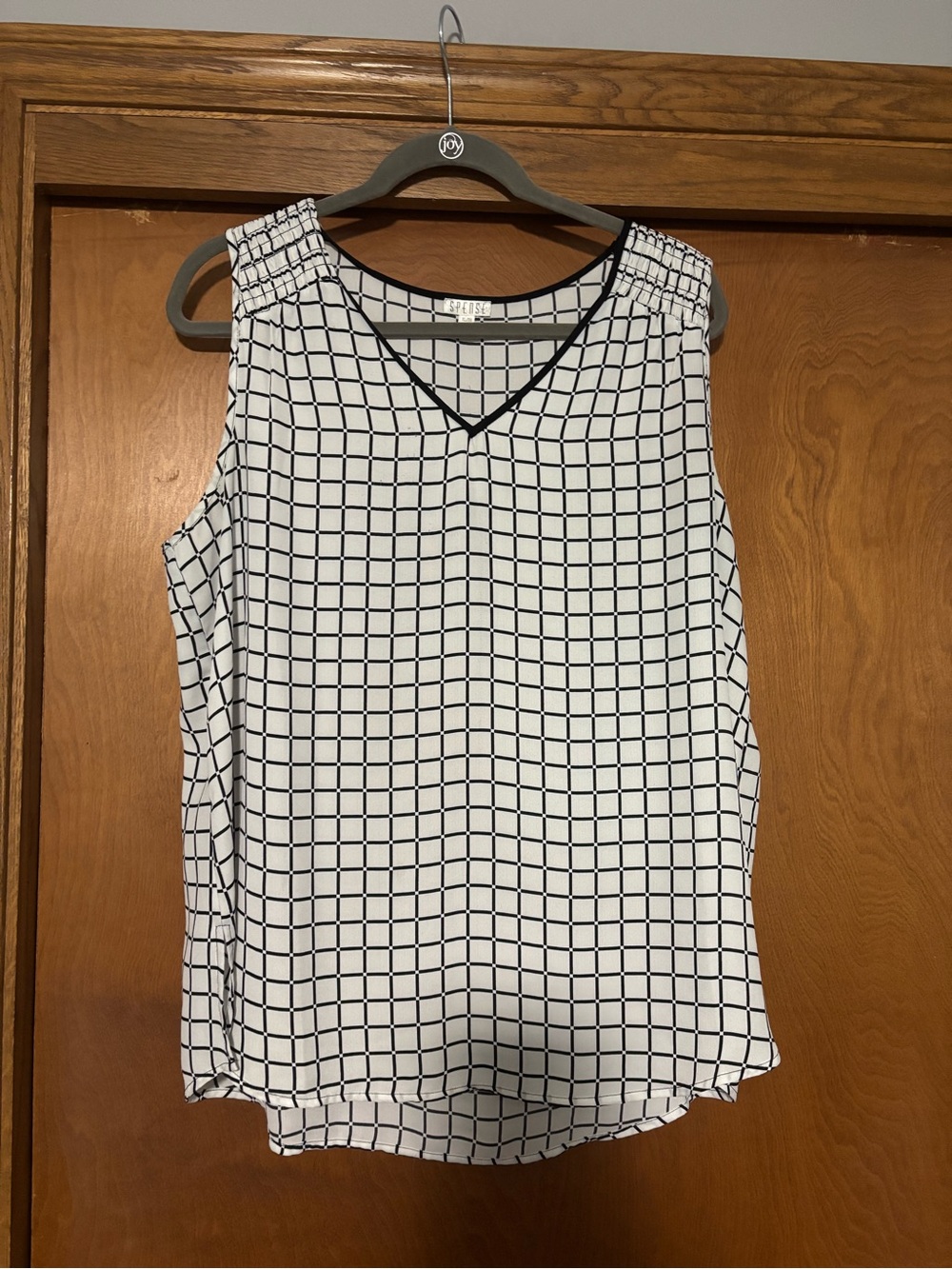 Women’s Spense White Sleeveless V-Neck Grid Print Camisole